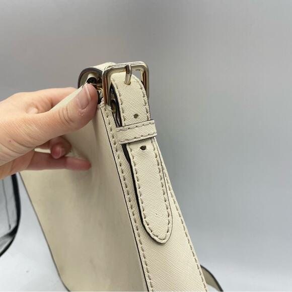 Kate Spade Cream Leather Square Crossbody Handbag Purse Medium Bag Classic - Picture 3 of 15